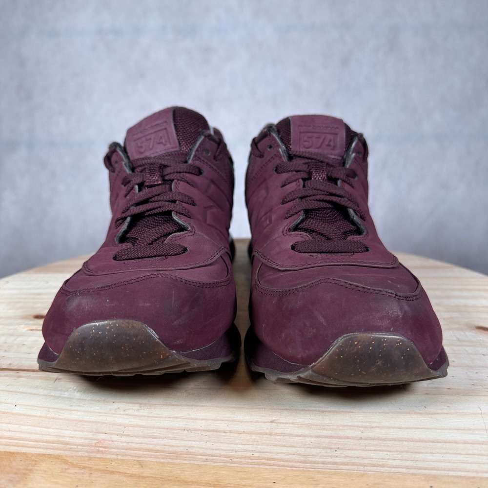 New Balance 574 Sneakers Womens 11 Burgundy Gold Good Condition Nubuck Leather - Picture 2 of 16